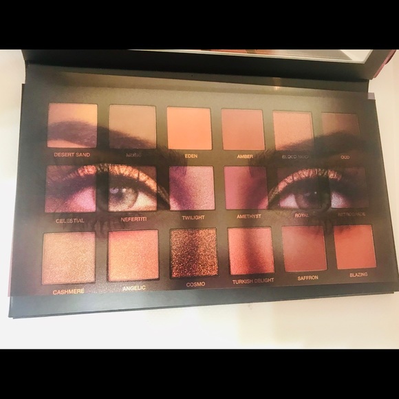 HUDA BEAUTY Desert Dusk Palette - Picture 4 of 4